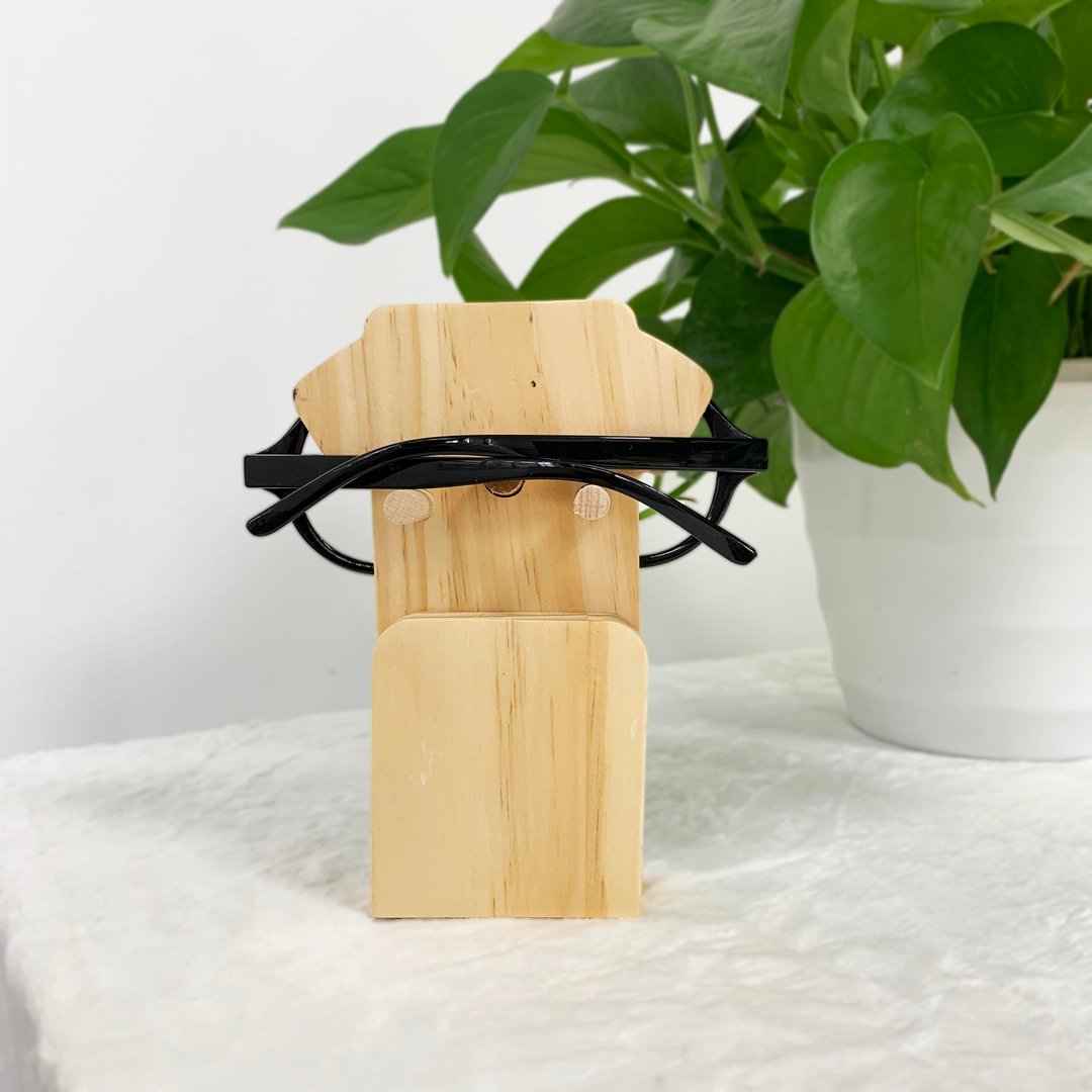 Staffordshire Bull Terrier Dog Eyeglasses Stand