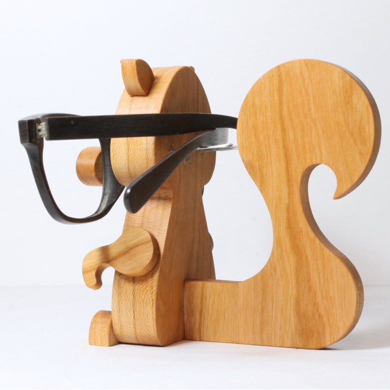 Squirrel Eyeglass Stand.