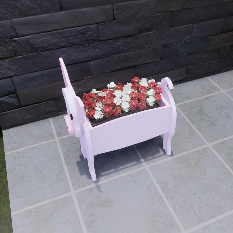 Pig planter