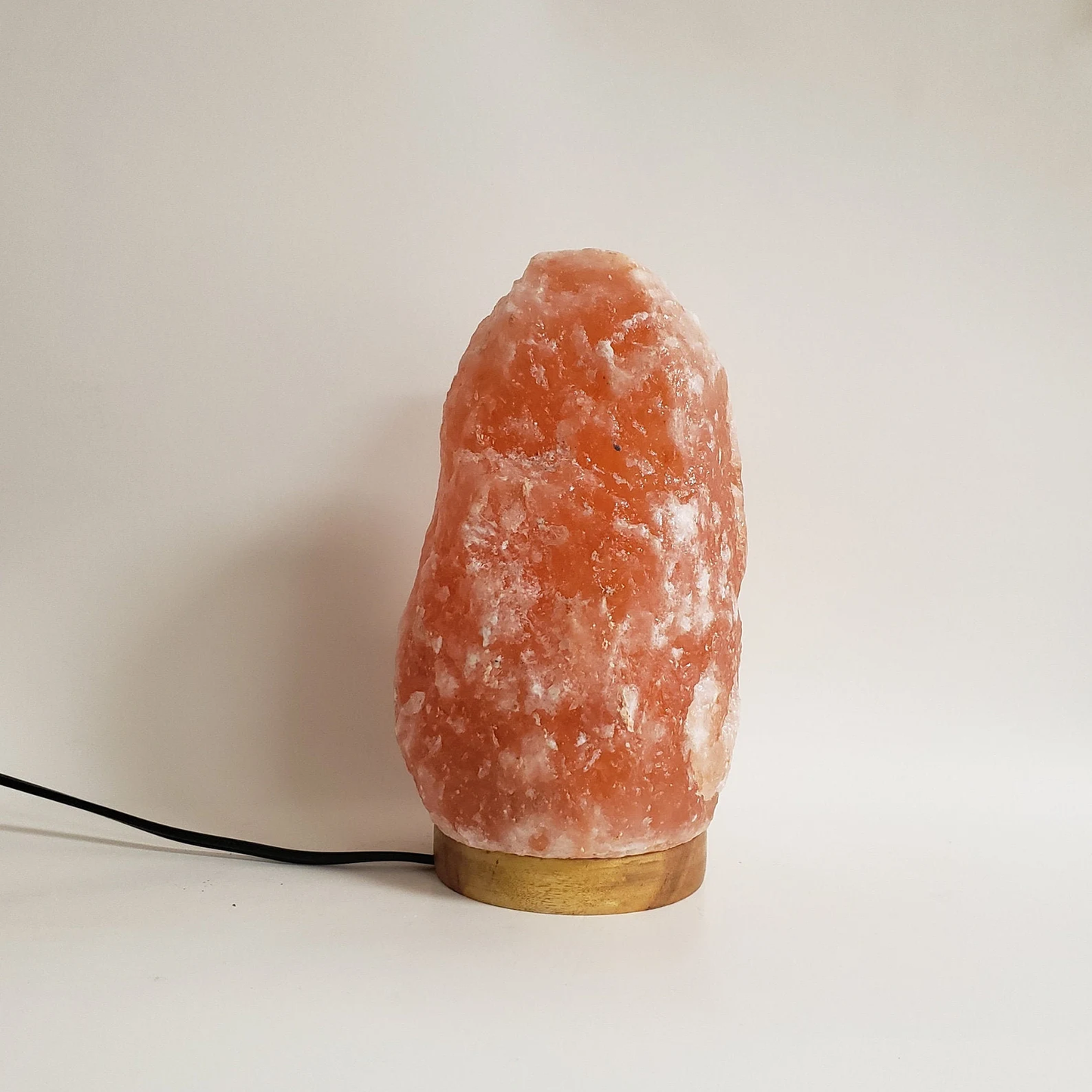 Natural salt crystal lamp