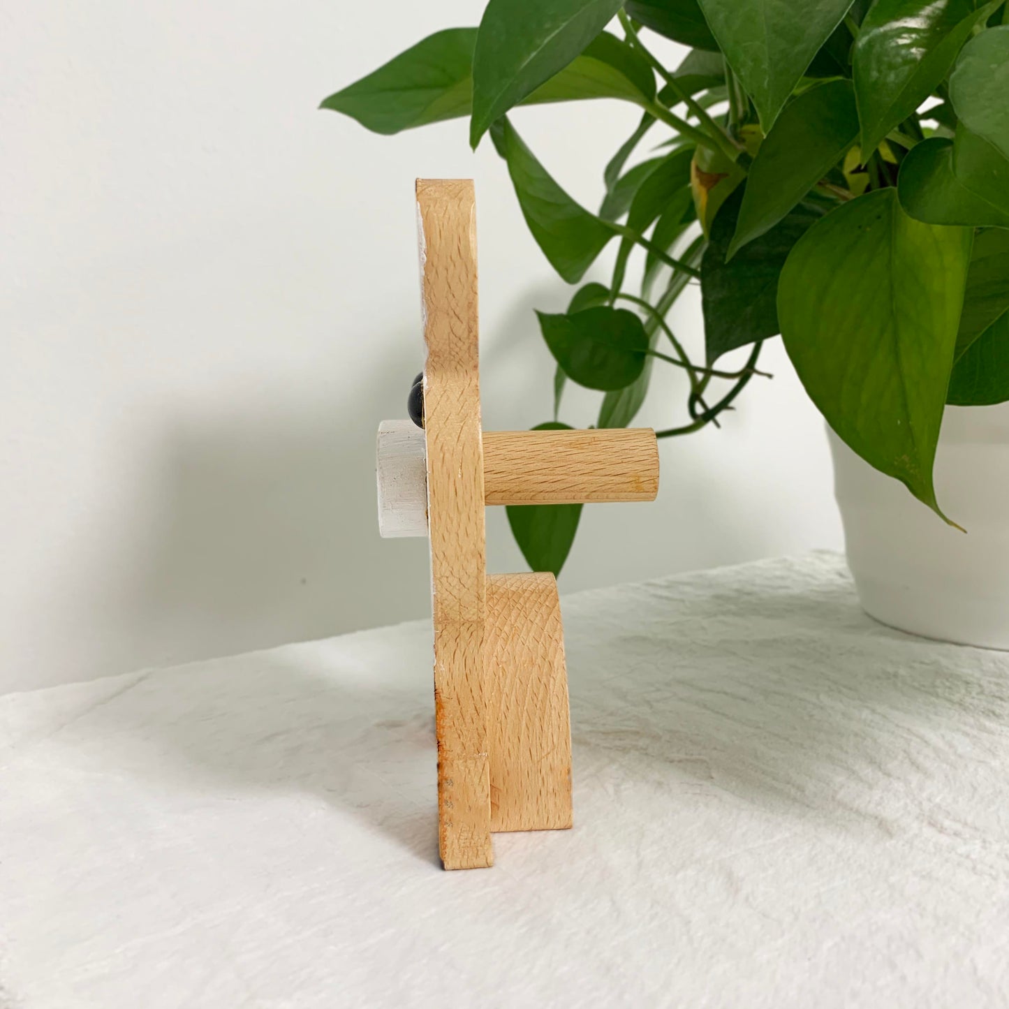Tiger Eyeglasses Stand