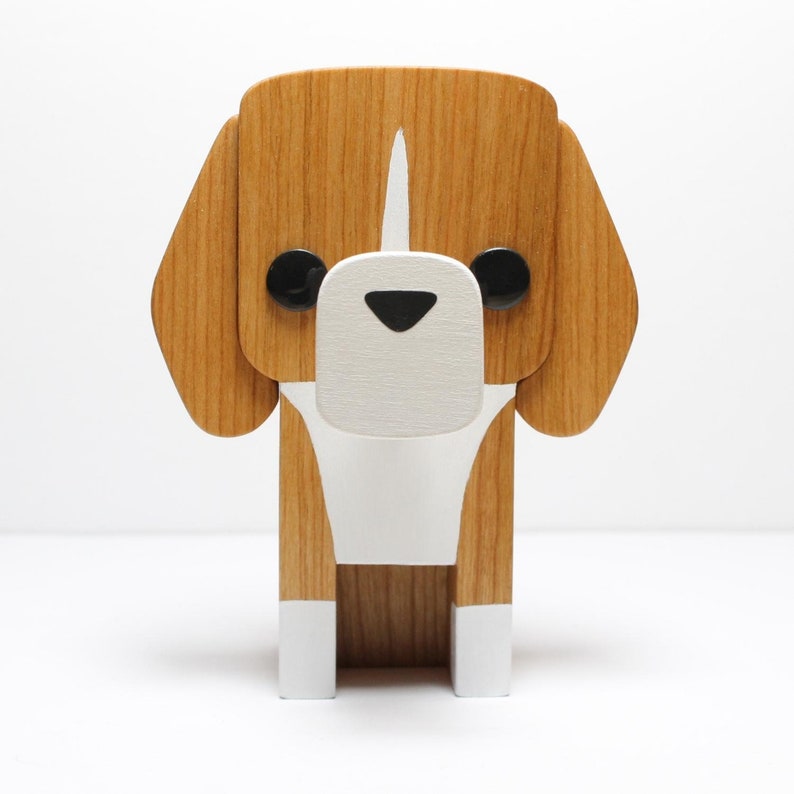 Beagle Dog Eyeglass Stand.