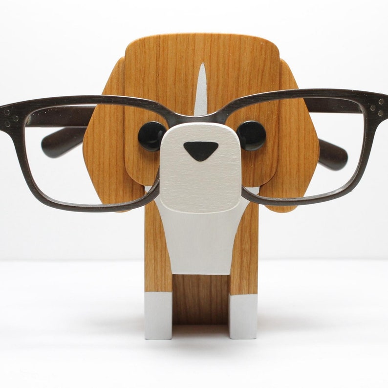 Beagle Dog Eyeglass Stand.