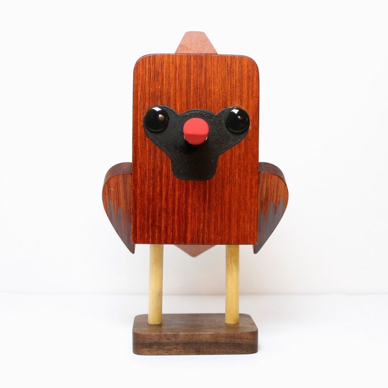 Red Cardinal Bird Eyeglass Stand.