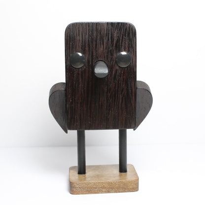 Raven Eyeglass Stand.