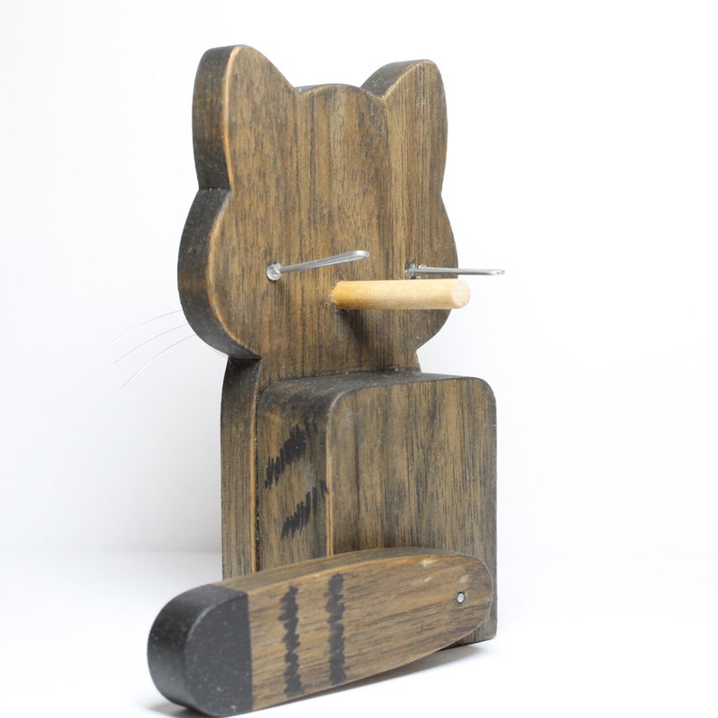 Brown Tabby Cat Eyeglass Stand.