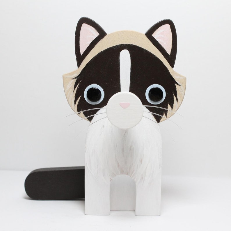 Ragdoll Cat Eyeglass Stand.