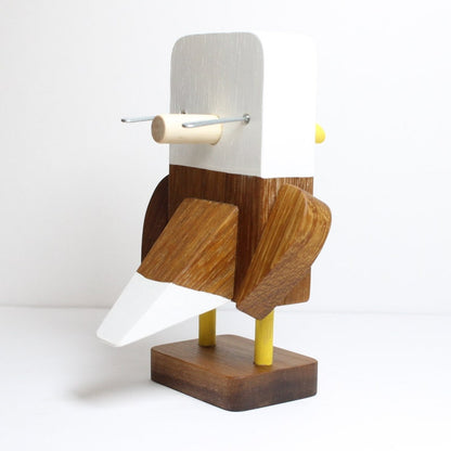 Eagle Eyeglass Stand.