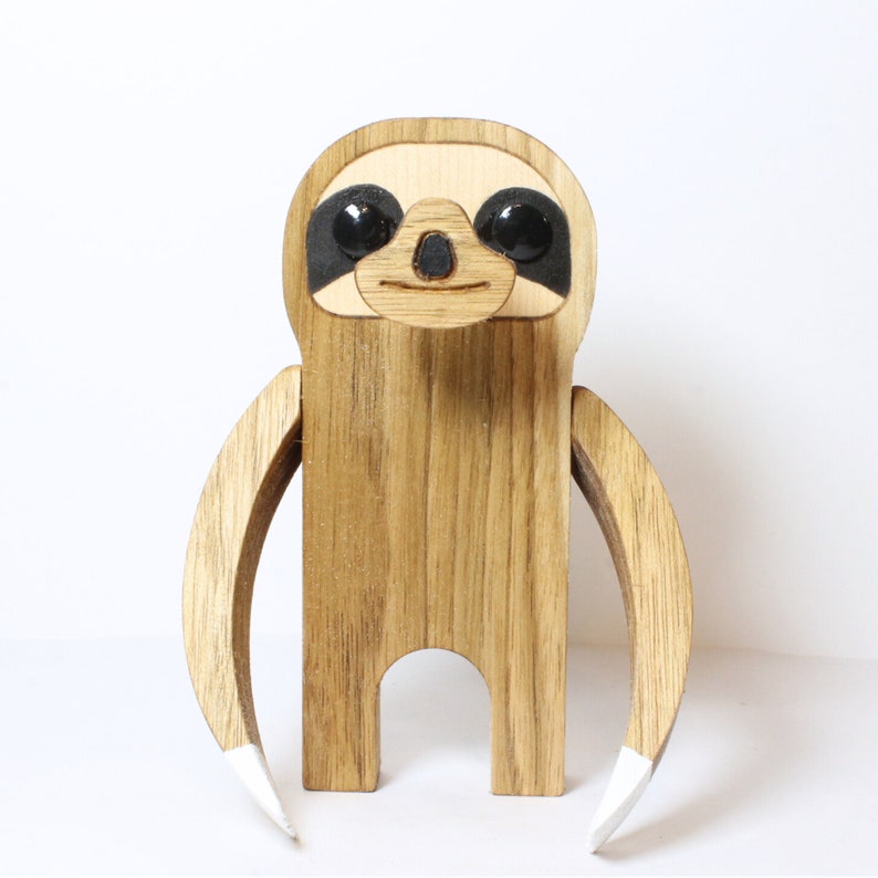 Sloth Eyeglass Stand.