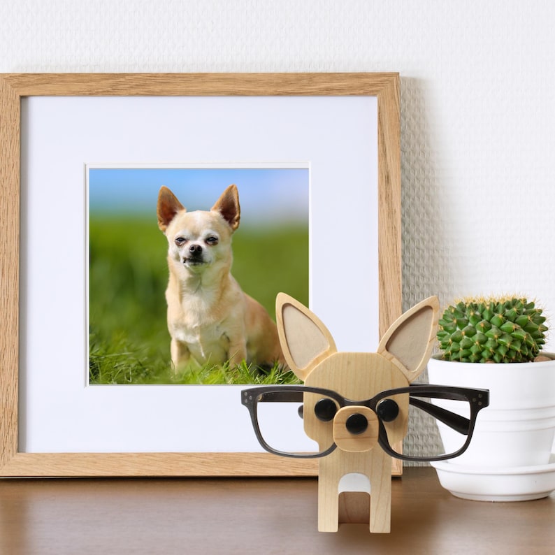 Chihuahua Eyeglass Stand.